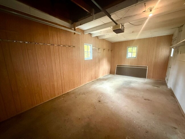Building Photo - 3 Bed 1 Bath Single Family Home in Wausau
