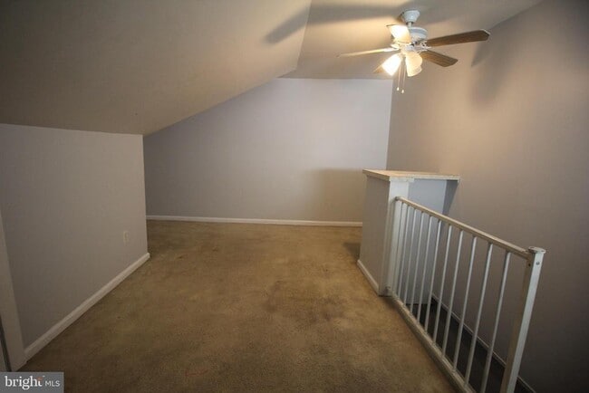 Building Photo - 417 Elmer St