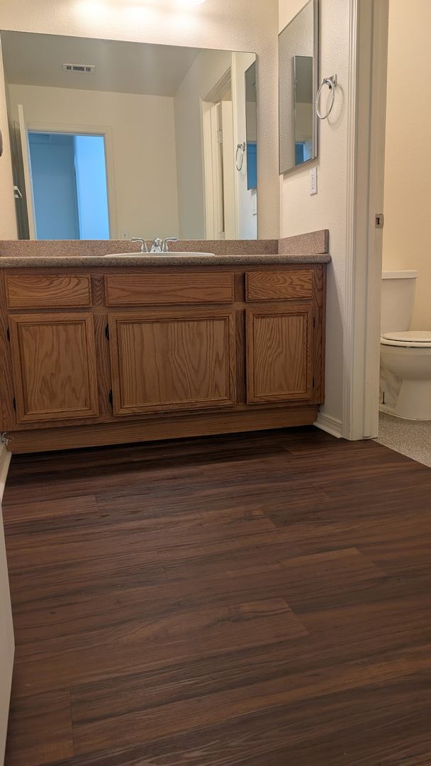 Building Photo - Beautiful 3 bedroom/1 bath in gated community. Call or come by to view!