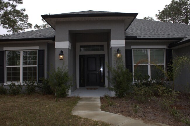 Building Photo - 4BR/2BA home available for rent in Weeki Wachee