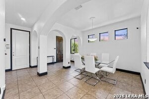 Building Photo - 1346 Nicholas Manor