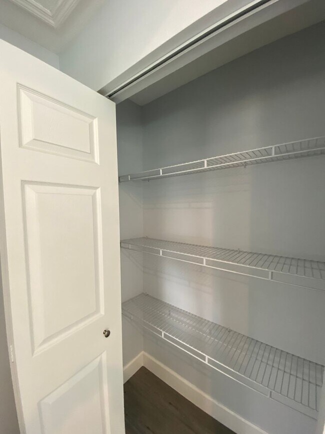 Building Photo - Desirable SW Ocala Neighborhood 3/2/2 **WON'T LAST**