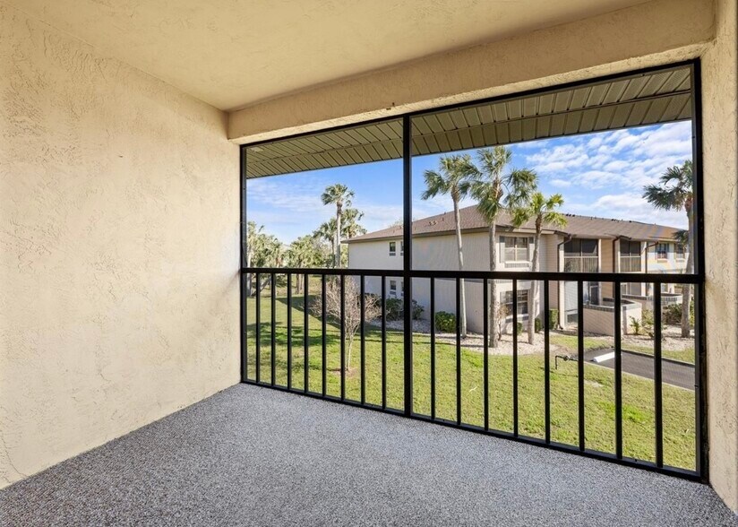 Building Photo - 19505 Quesada Ave