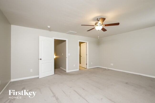 Building Photo - 111 Twisted Cypress Ln