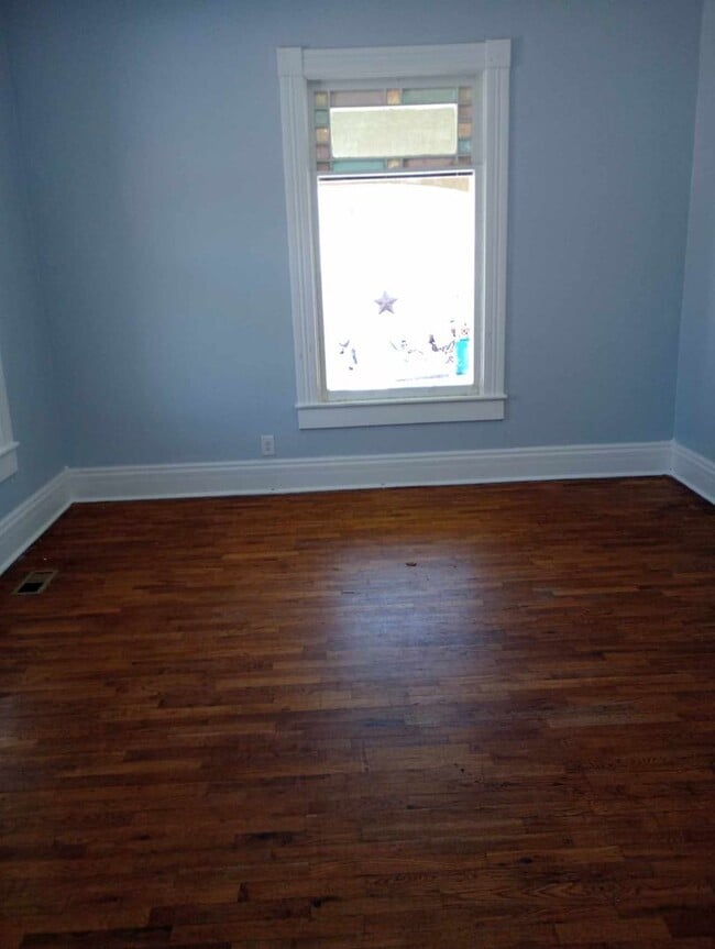 Building Photo - 1621-1623 Prospect Ave