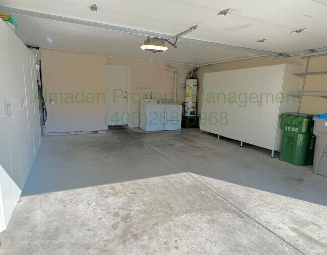 Building Photo - Remodeled Almaden Townhome next to Foothills!! Great Schools & Central A/C!!