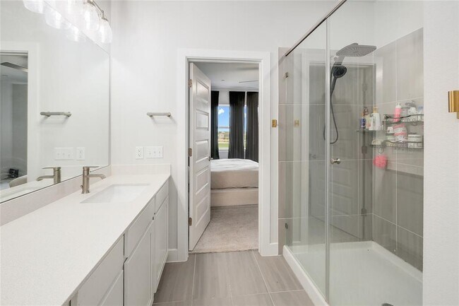 Building Photo - 207 Flowers Ave