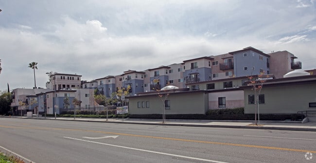 Primary Photo - Hart Village