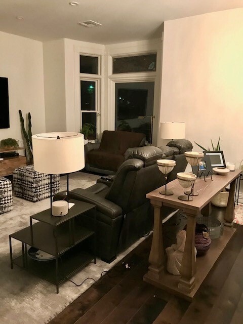 Living room. - 1730 N Franklin Pl