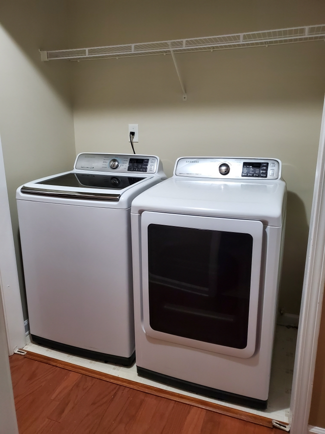 washer and dryer - 9425 Rivertown Rd