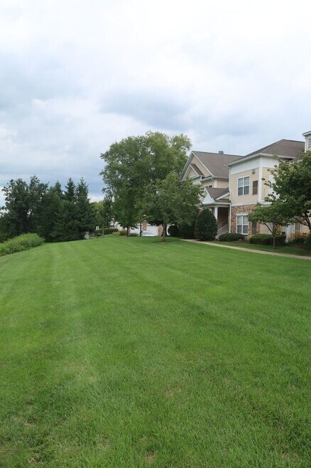 Building Photo - 610 Prestwick Dr