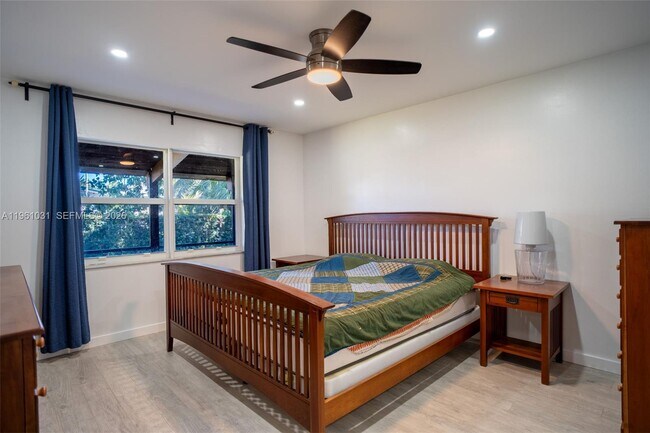 Building Photo - 135 Essex Rd