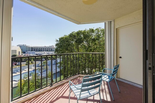 Building Photo - 890 N Federal Hwy