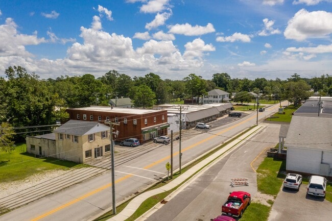 Building Photo - 236 Chatham St