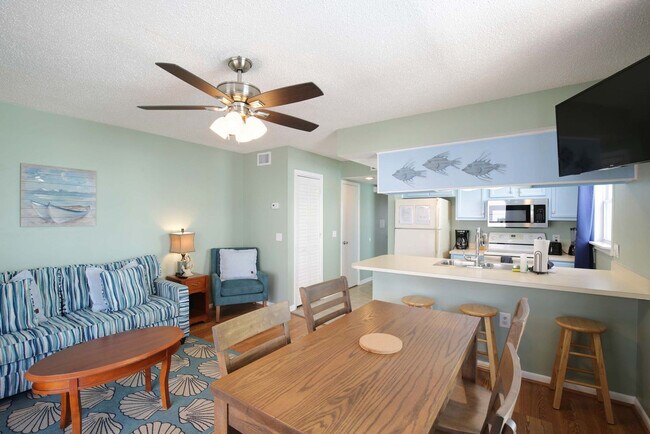 Building Photo - 608 Carolina Beach Ave S