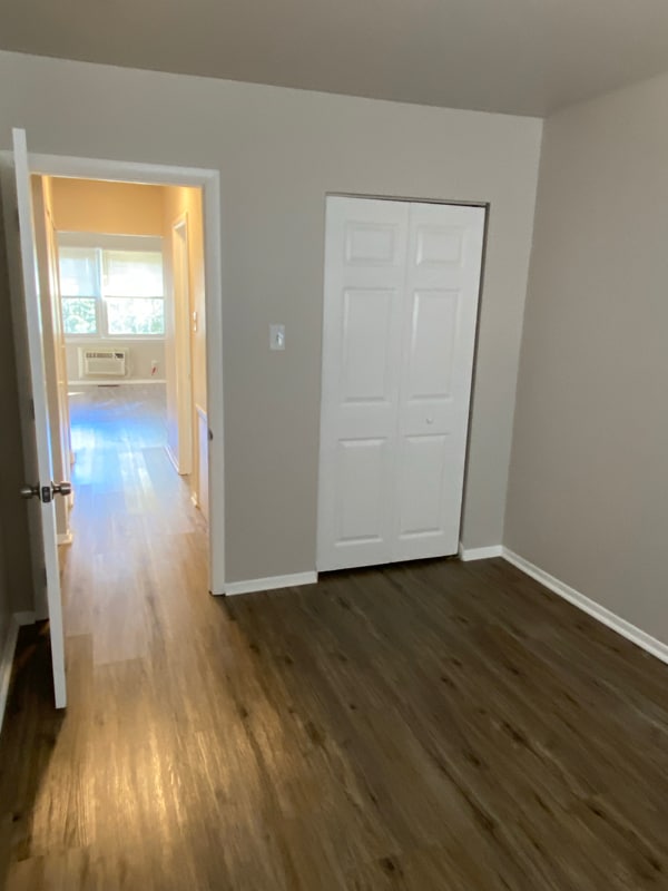 Building Photo - 1615 Bonwood Rd