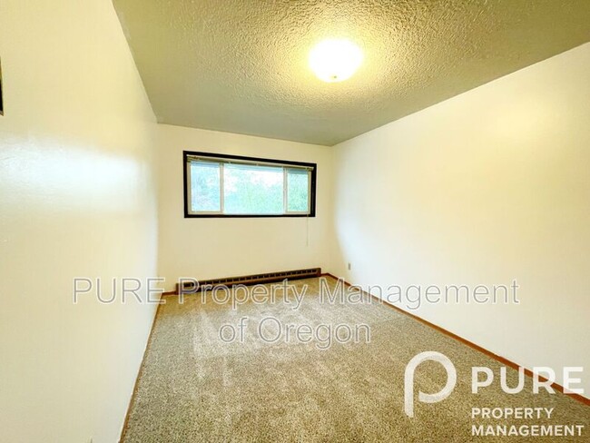Building Photo - 1119 SE 27th Ave.