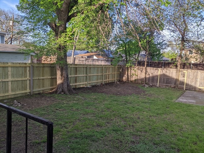 Building Photo - 214 N Clinton Ave