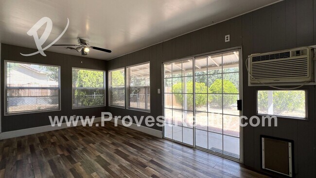 Building Photo - Nice 3 Bed, 2 Bath Home in Hesperia!!