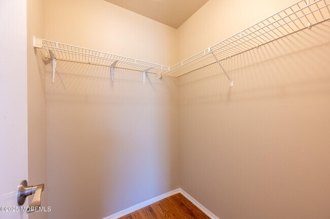 Building Photo - 157 Tulip Ln