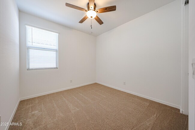 Building Photo - 17270 W Saddle Horn Trl