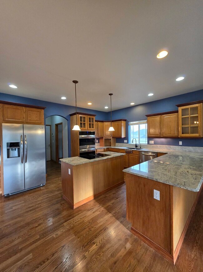 Building Photo - 3493 Hanstead St