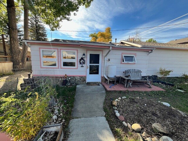 Building Photo - Cozy 2 Bed house near main street in Buena Vista - Allows pets! All Utilities included