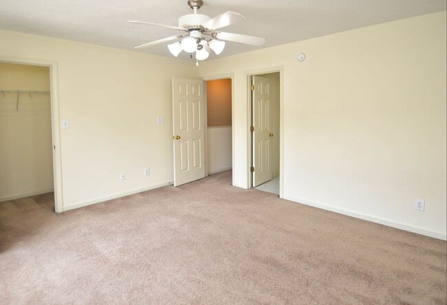 Building Photo - 2 BR 2.5 BTH Townhouse off Wards Ferry Rd
