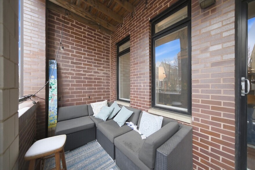 Building Photo - 2114 W Rice St