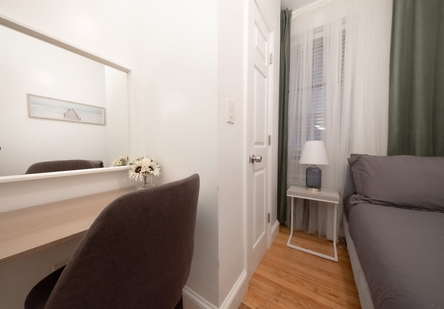 Building Photo - 230 W 113th St