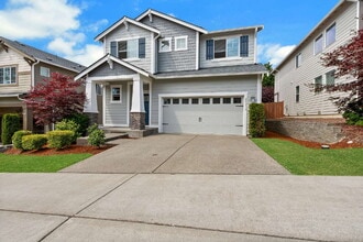 Building Photo - Extravagant Home for Rent - Heart of Covington