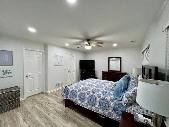 Building Photo - 113 W Big Horn Dr