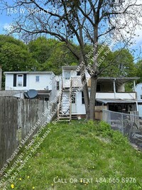 Building Photo - Two bedroom 2nd floor Tamaqua apartment w ...