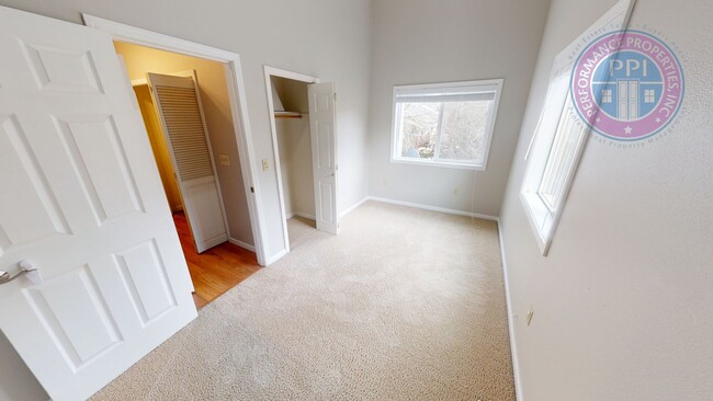 Building Photo - Beaverton / Stylish Open Floor-Plan - 5 Bedrooms, 3 Car Garage, Central Air