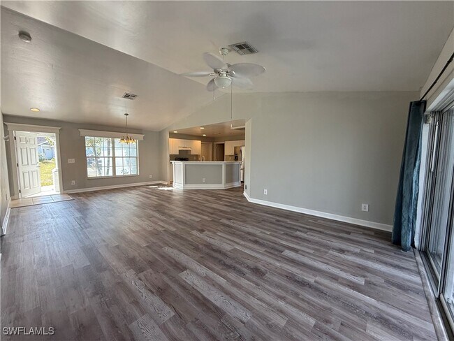 Building Photo - 3122 12th St SW