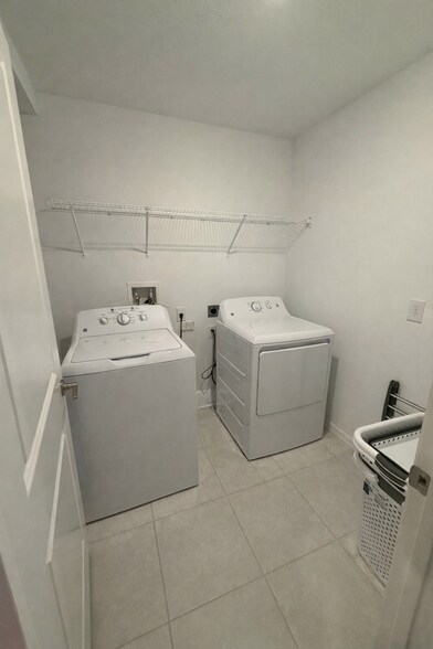 Building Photo - 4011 86th St E