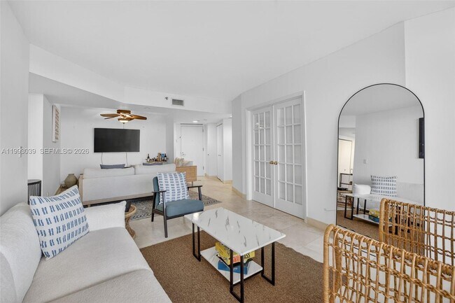 Building Photo - 1000 W Island Blvd