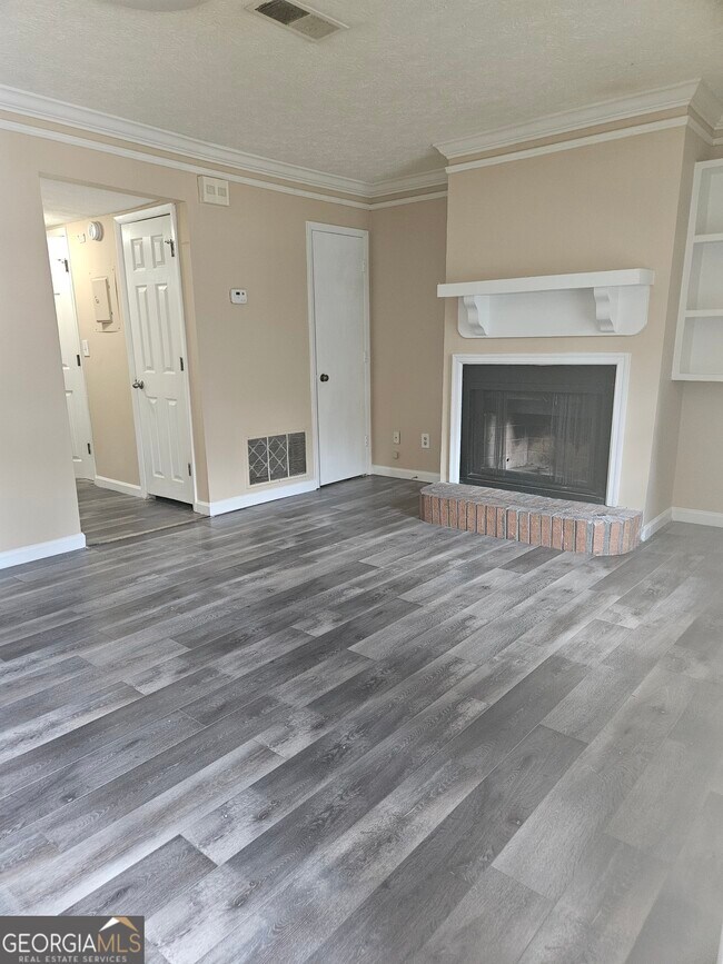 Building Photo - 3195 Highpoint Ct