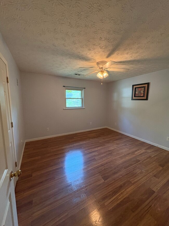 Building Photo - 816 W Gold Dust Dr