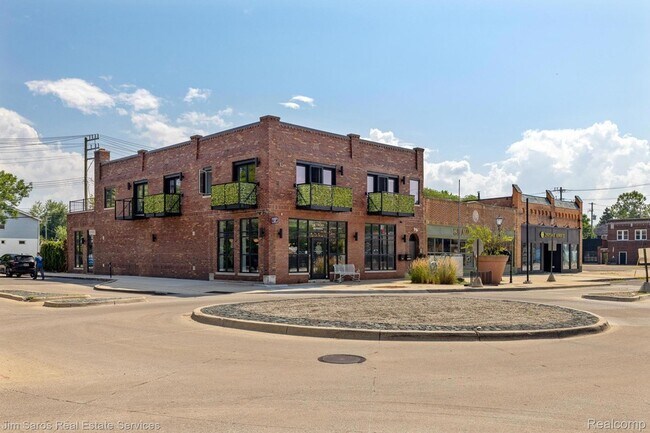 Building Photo - 1300 Maryland St