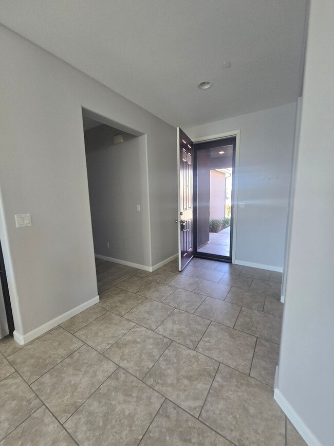 Building Photo - 4 BR 2 BA home available now