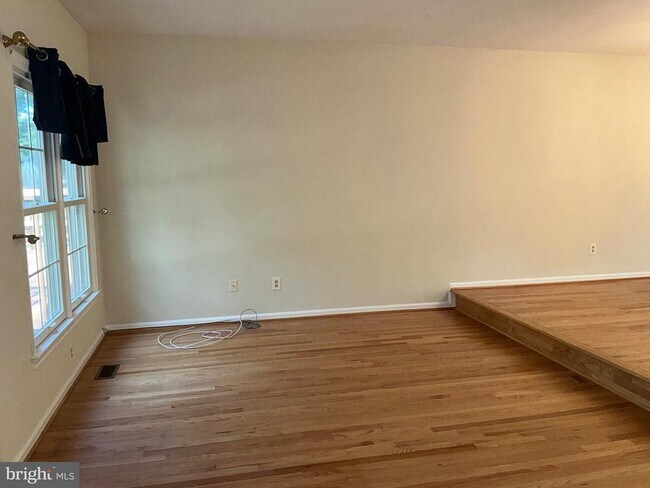 Building Photo - 1311 Templeton Pl