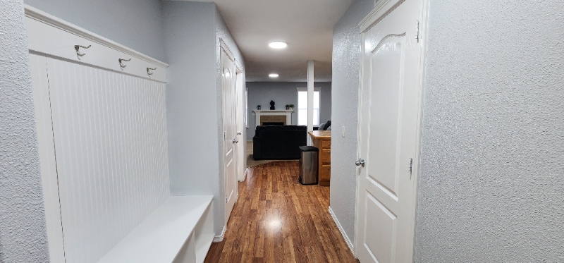 Building Photo - 1122-1122 SW Mayflower