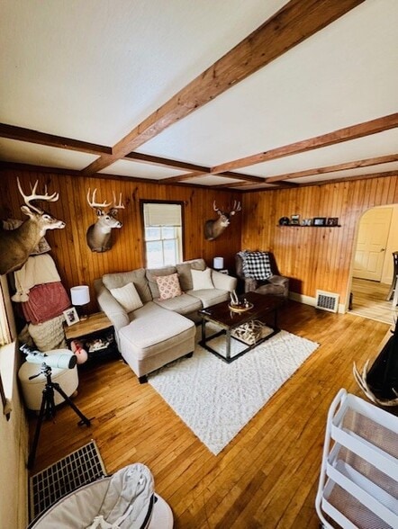 Building Photo - 826 7th St S