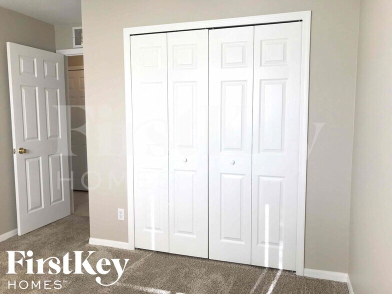 Building Photo - 3807 25th St SW