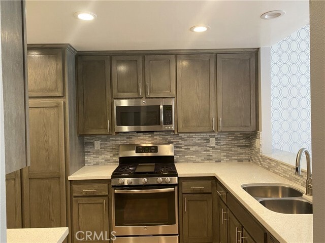 Building Photo - 855 Tangerine St