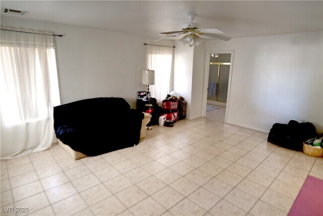 Building Photo - 2751 S Dandelion St