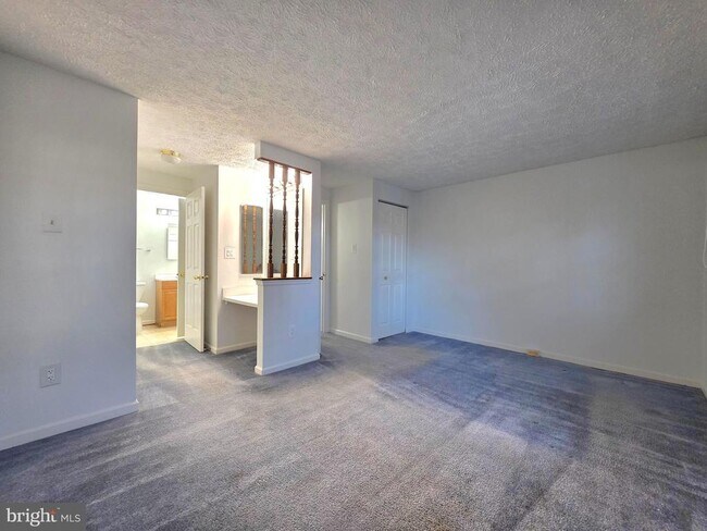 Building Photo - 8557 Koluder Ct