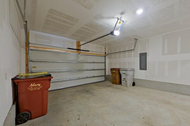 Building Photo - 4678 Malay Cir