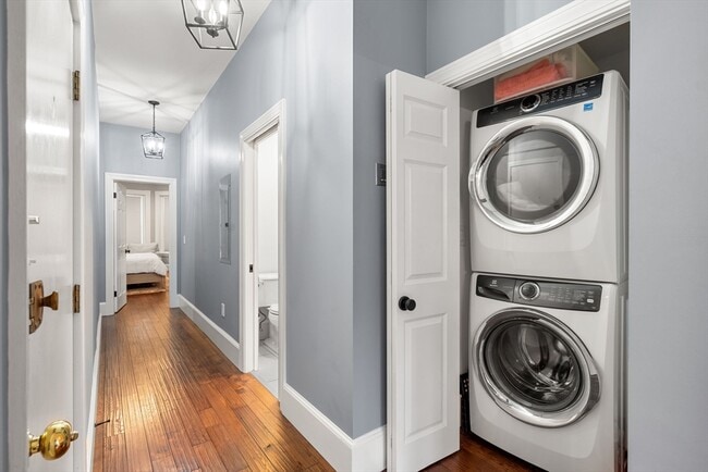 Building Photo - 461 Beacon St
